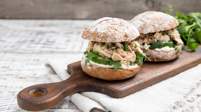 tuna sliders with cottage cheese