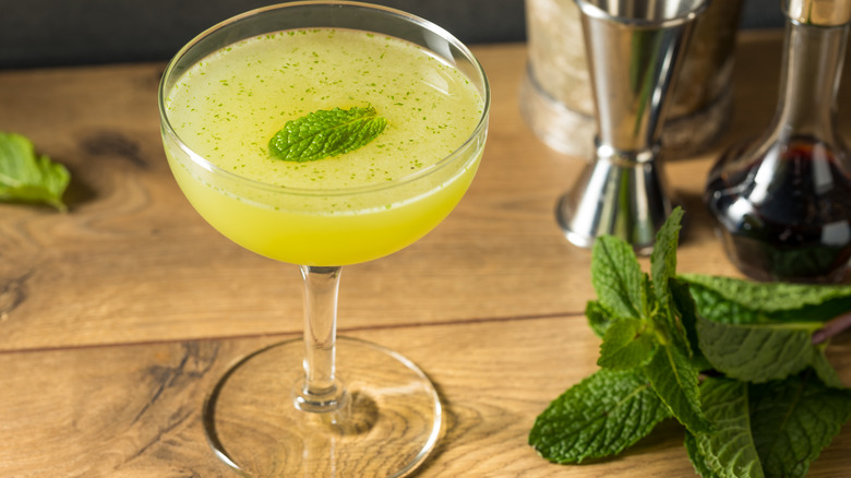 Southside cocktail with mint garnish