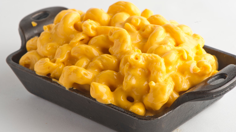 dish of mac and cheese