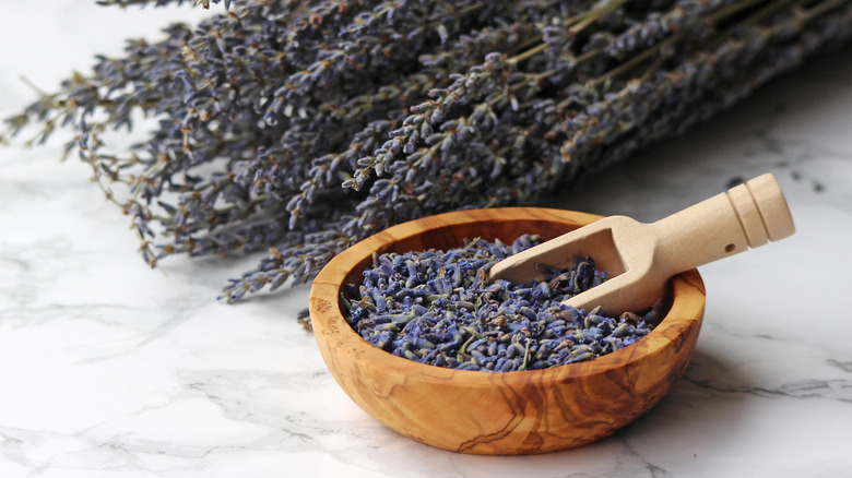 crushed dried lavender