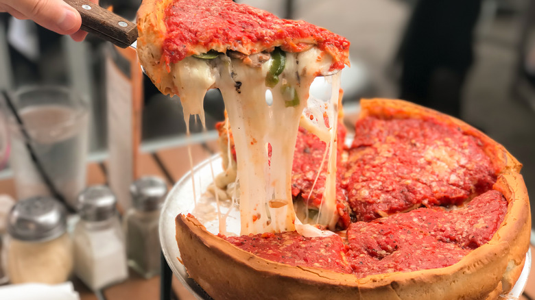 extra cheesy deep dish pizza 