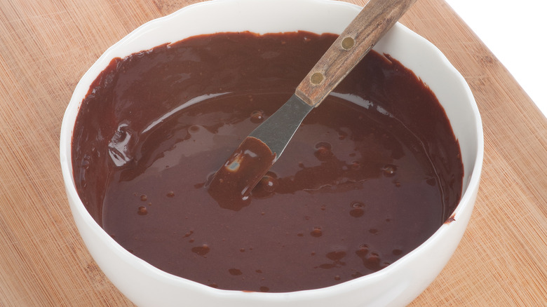 chocolate frosting in bowl