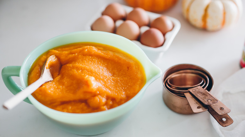 pumpkin puree with eggs