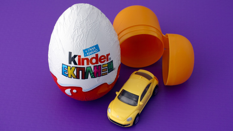 Kinder surprise egg and prize