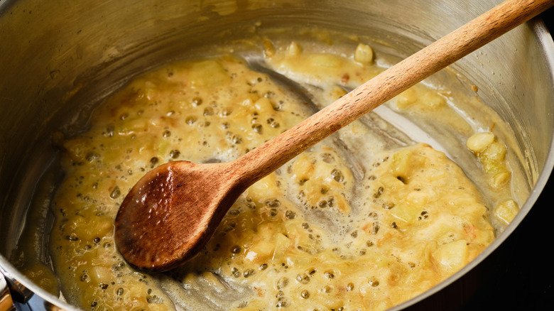 Making roux in pan