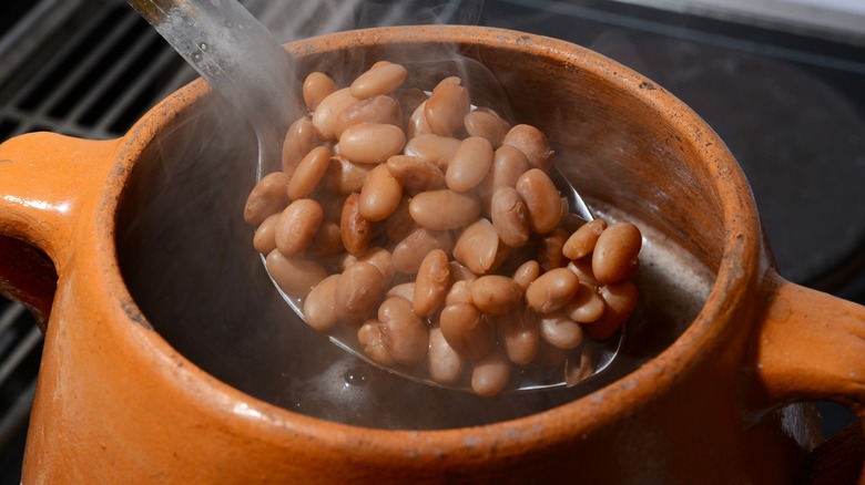 clay pot pinto beans