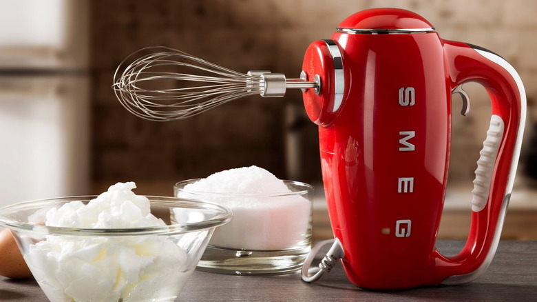 SMEG  retro style electric hand mixer