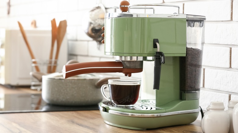 Retro style espresso machine