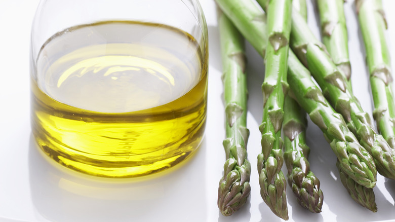 asparagus in oil