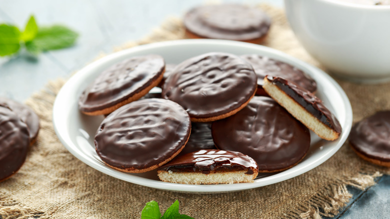 plate of jaffa cakes