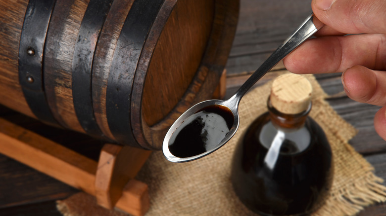 balsamic vinegar and barrel