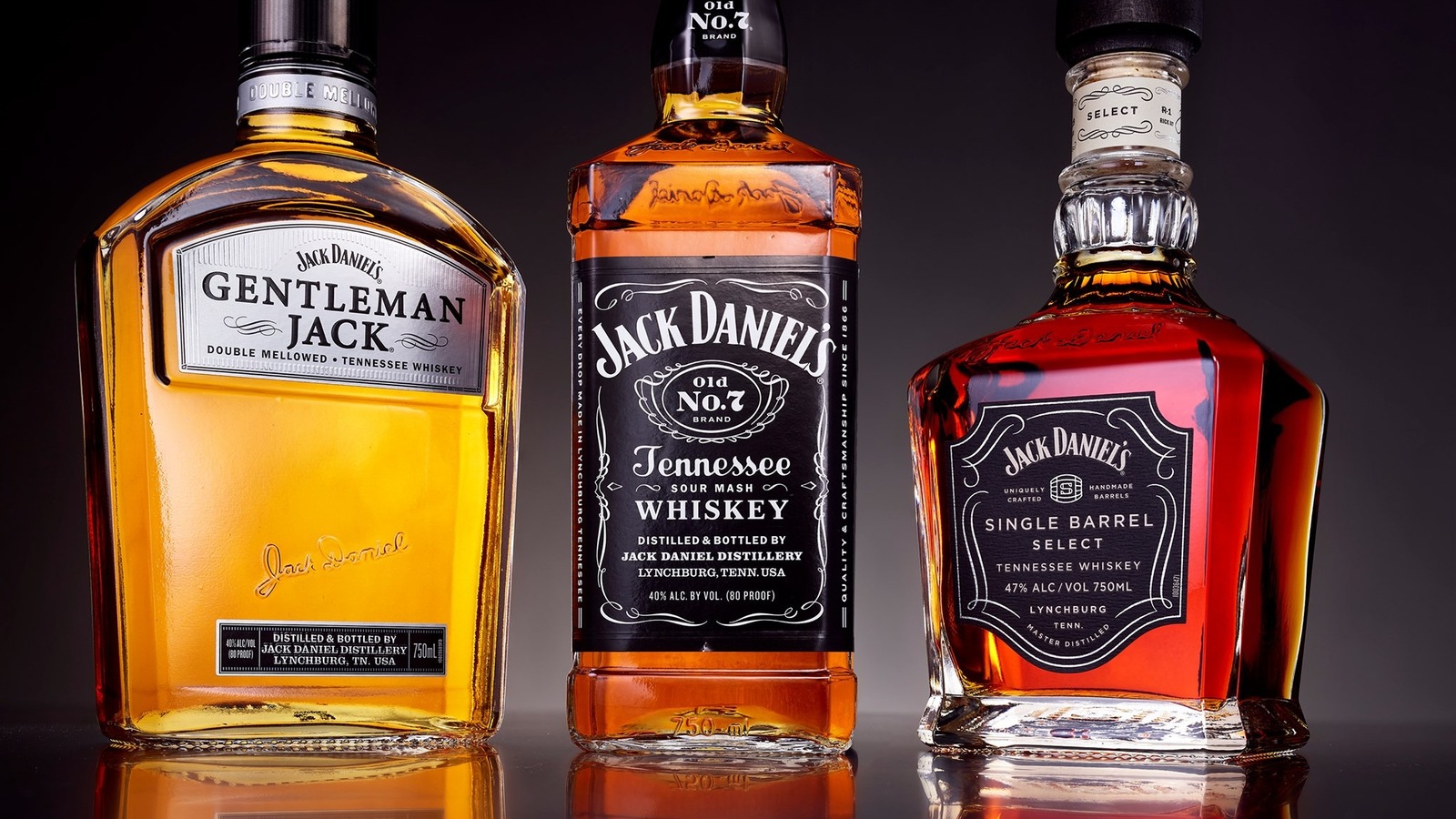 https://www.foodrepublic.com/img/gallery/15-jack-daniels-gift-sets-to-warm-whiskey-lovers-through-the-holidays/l-intro-1699897204.jpg