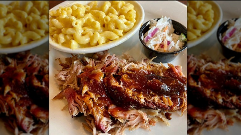 pulled pork with slaw and mac and cheese