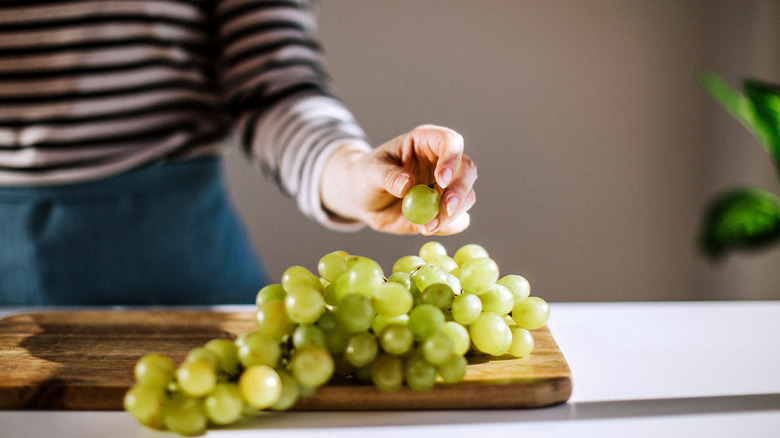 Fry Muscadine grapes