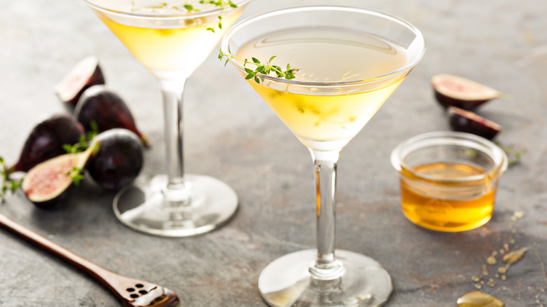 fig honey thyme martinis