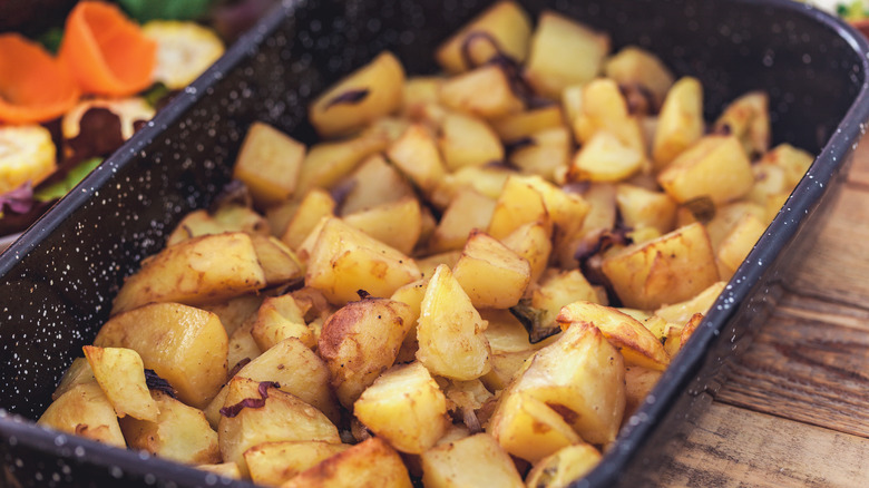 roast potato in roasting tin
