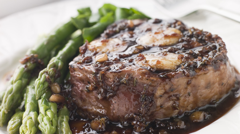 steak with Bordelaise sauce
