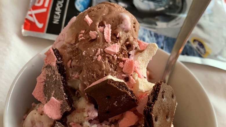 Ice cream topped with freeze-dried ice cream 