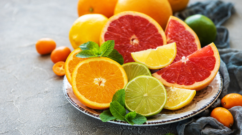 variety of citrus fruit