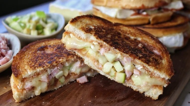brie and apple butter grilled cheese 