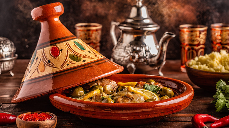 Moroccan tagine with chicken
