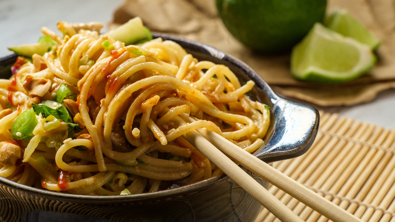 chilled sesame noodles with vegetables