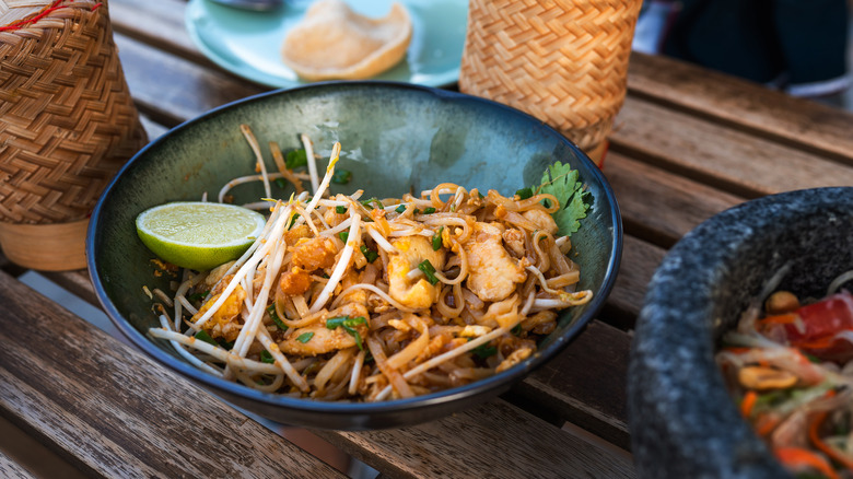 close-up of chicken pad Thai