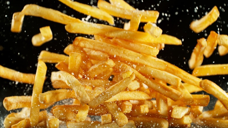 french fries with salt