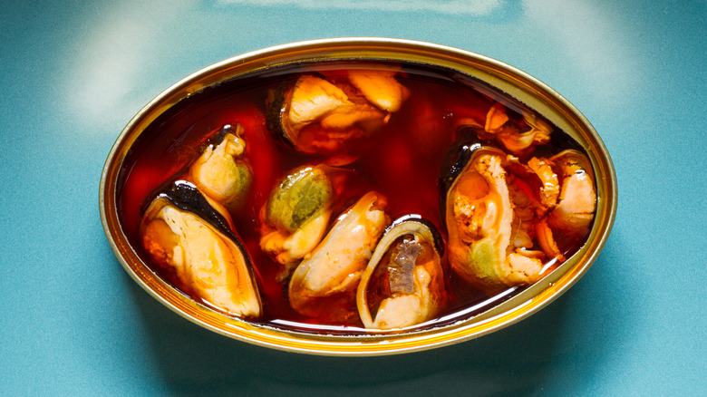 red canned mussels