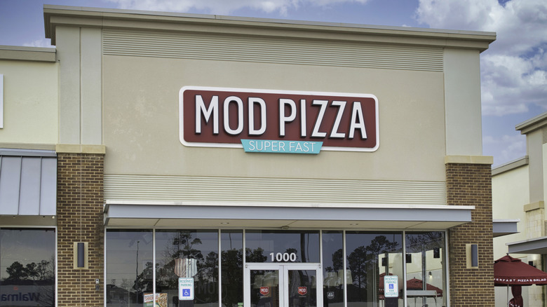 MOD Pizza storefront