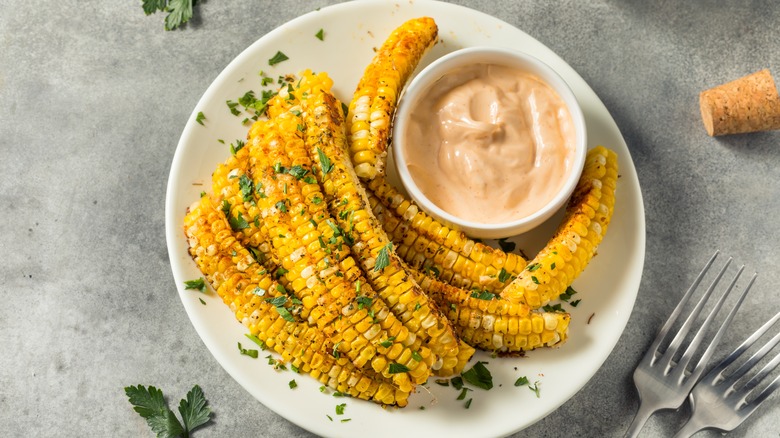 Corn ribs with a spicy mayo dip