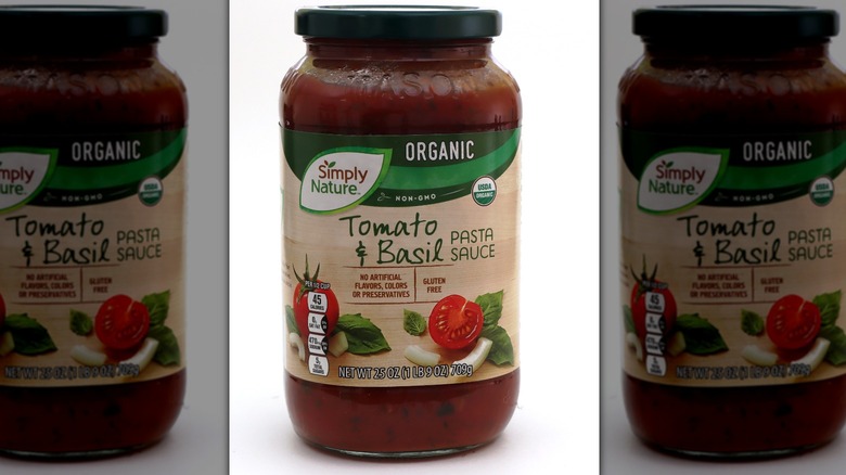 Simply Nature Organic tomato basil pasta sauce