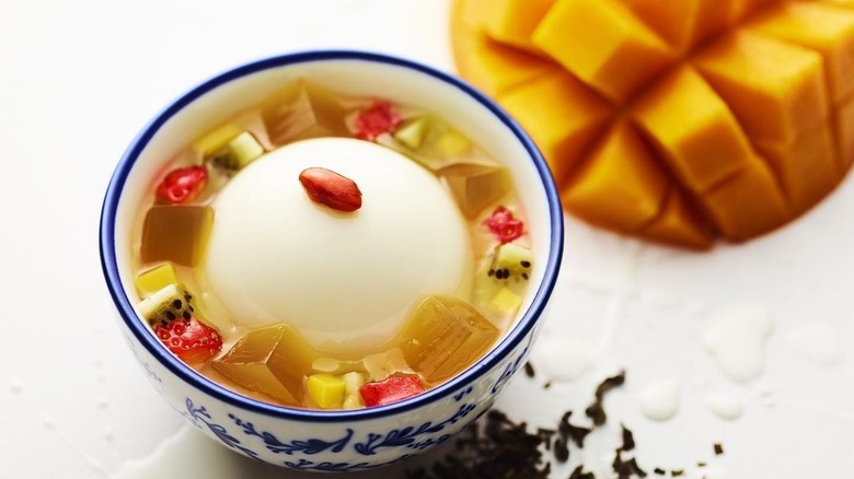 Cantonese Almond jelly with fresh fruit