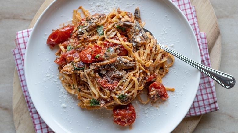 Canned sardines in tomato pasta