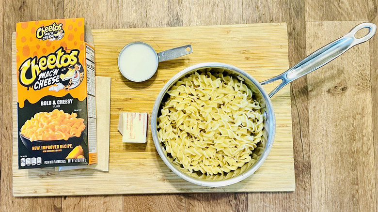 Cheetos Mac 'N Cheese