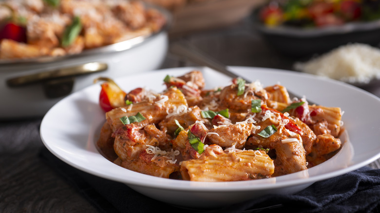 Bowl of pasta with sauce 