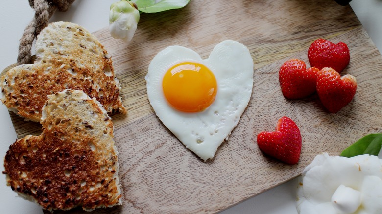 heart-shaped egg breakfast