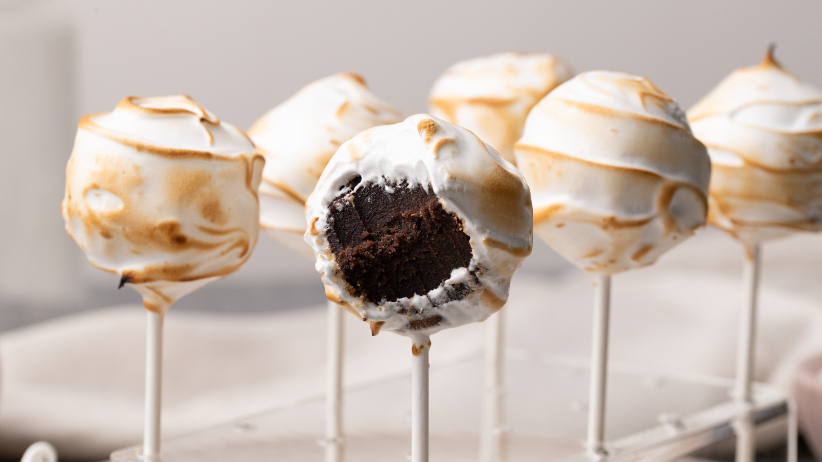 Gluten Free Chocolate Cake Pops Recipe - Food Fanatic