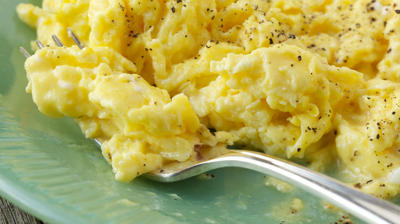 creamy scrambled eggs