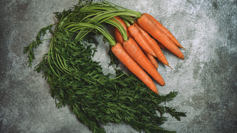 carrots with long stalks