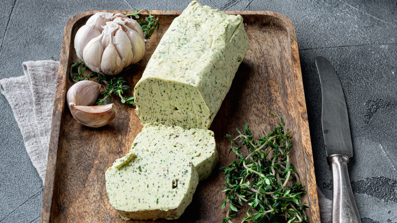 garlic and thyme compound butter