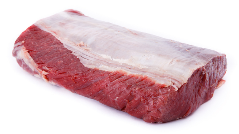 Raw beef with silverskin layer