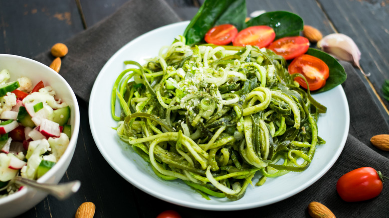 spiralized zucchini noodles with tomatoes and basil