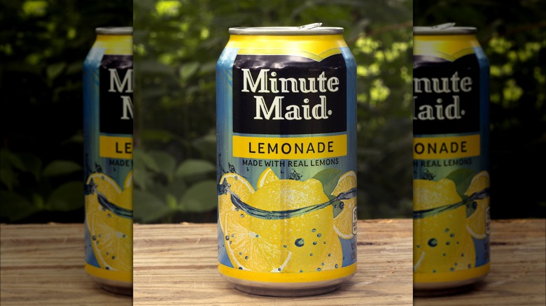 Can of minute maid lemonade