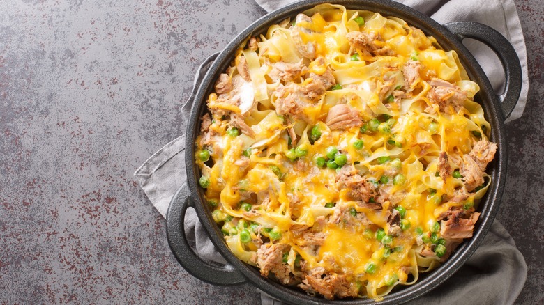 cheesy tuna noodle casserole