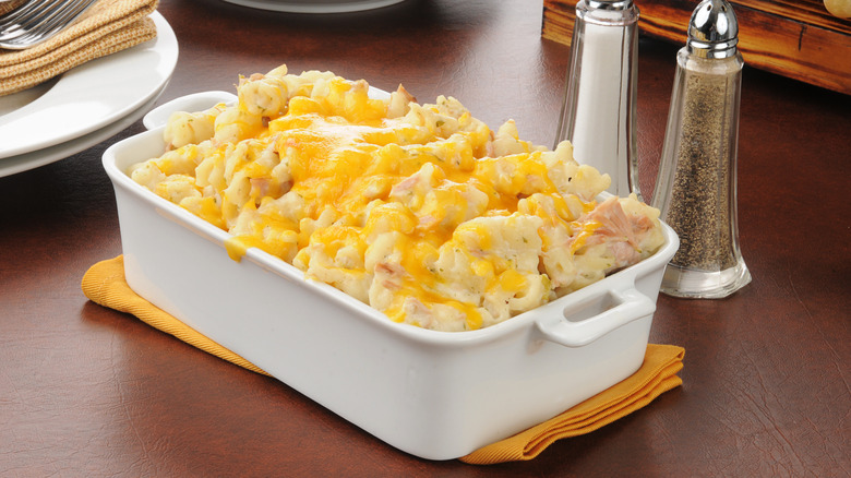 cheesy tuna noodle casserole