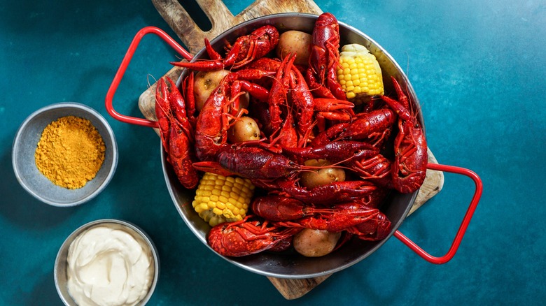 pot of boiled crawfish