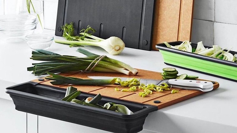 Cup Board Pro cutting board and vegetables