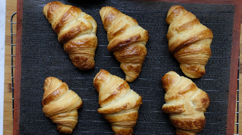 baked croissants on tray