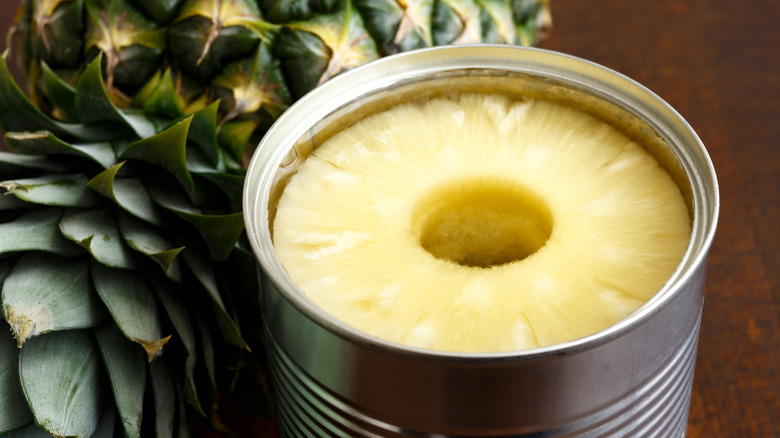Pineapple slices in can